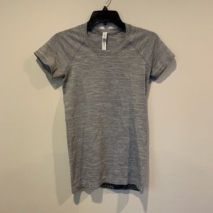 Lululemon Crew Neck Short Sleeve Top Black & White Size 6